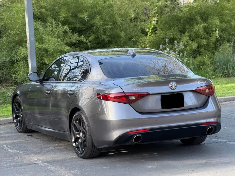 2019 Alfa Romeo Giulia - Image 4 of 13