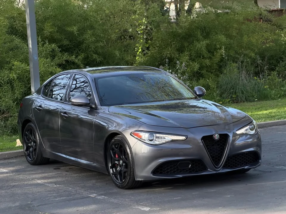 2019 Alfa Romeo Giulia - Image 2 of 13