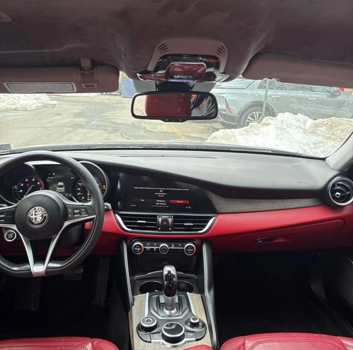 2019 Alfa Romeo Giulia - Image 7 of 7