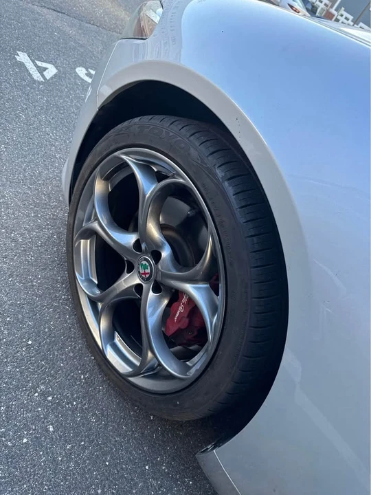 2019 Alfa Romeo Giulia - Image 2 of 9