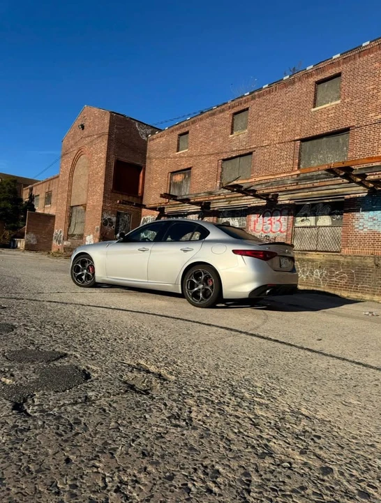2019 Alfa Romeo Giulia - Image 3 of 9