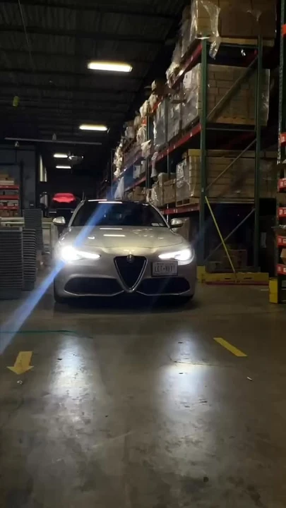 2019 Alfa Romeo Giulia - Image 9 of 9