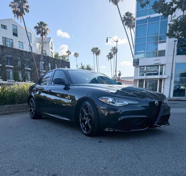 2019 Alfa Romeo Giulia - Image 8 of 20
