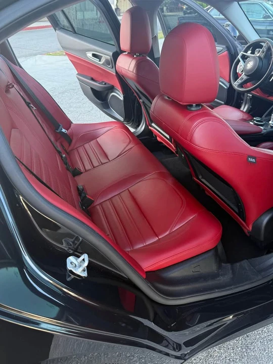 2019 Alfa Romeo Giulia - Image 14 of 20