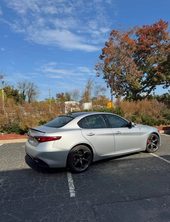 2019 Alfa Romeo Giulia - Image 4 of 9