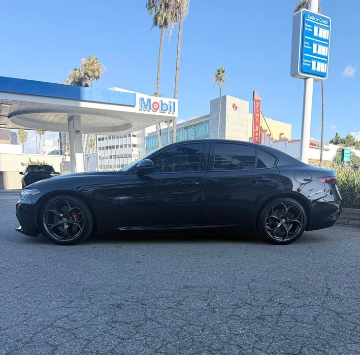 2019 Alfa Romeo Giulia - Image 3 of 20