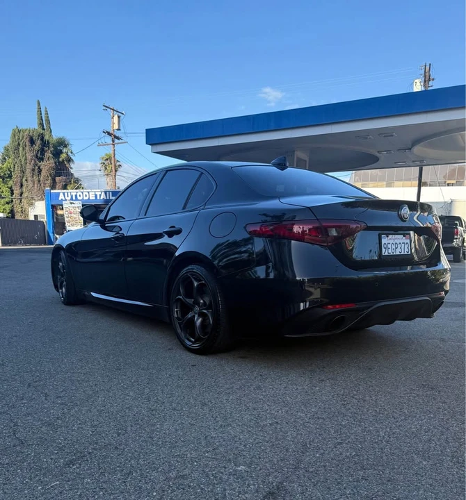 2019 Alfa Romeo Giulia - Image 4 of 20