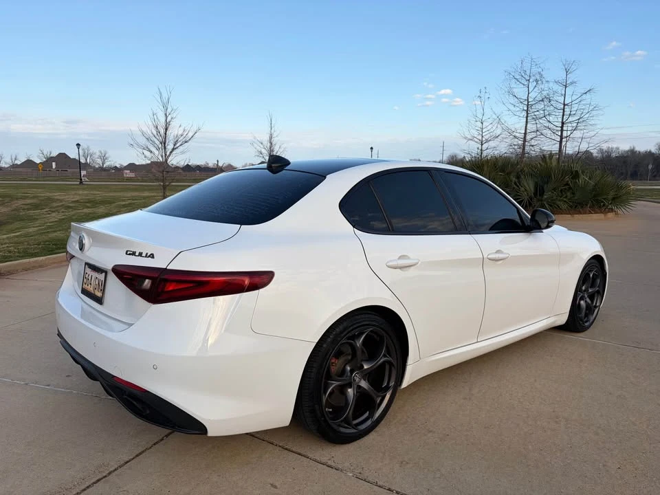 2019 Alfa Romeo Giulia - Image 4 of 13