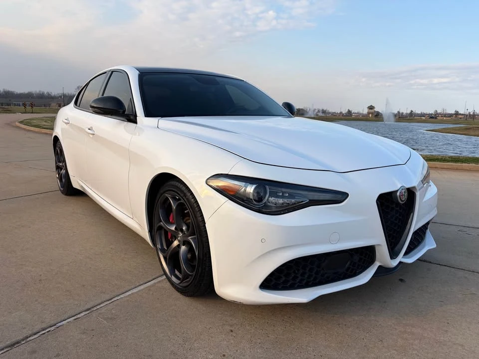 2019 Alfa Romeo Giulia - Image 3 of 13