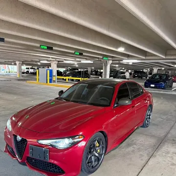 2019 Alfa Romeo Giulia Ti Sport Sedan 4D