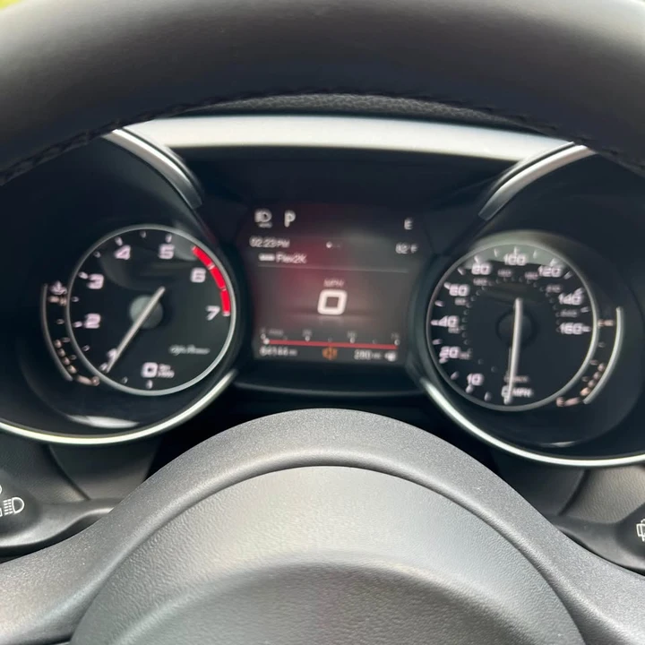 2019 Alfa Romeo Giulia - Image 13 of 20