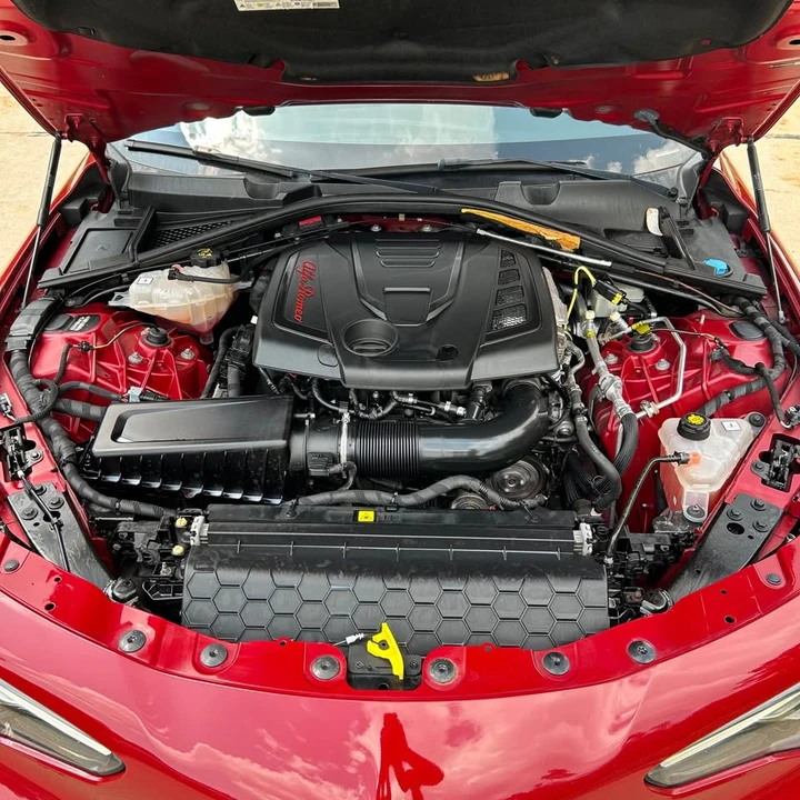 2019 Alfa Romeo Giulia - Image 8 of 20