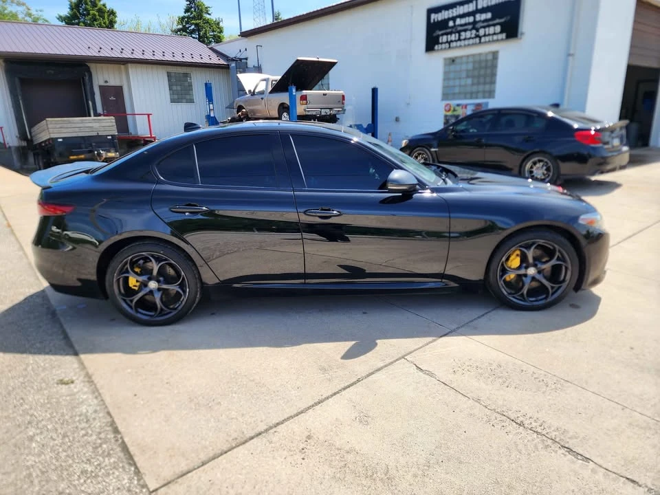2019 Alfa Romeo Giulia - Image 4 of 5
