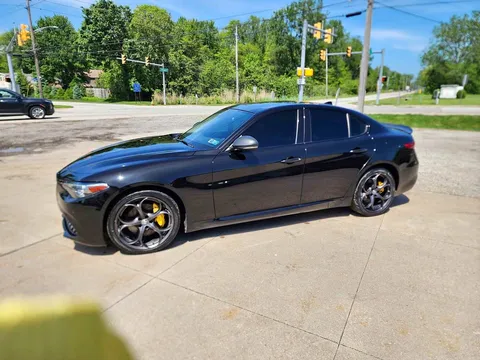 2019 Alfa Romeo Giulia Ti Sport Sedan 4D