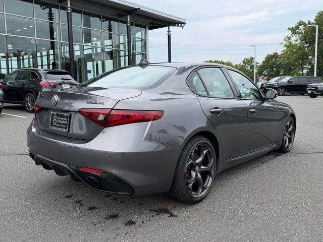 2019 Alfa Romeo Giulia - Image 5 of 20