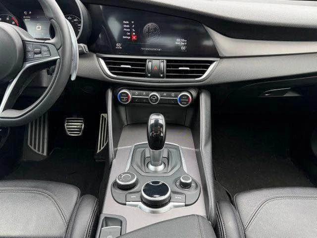 2019 Alfa Romeo Giulia - Image 9 of 20