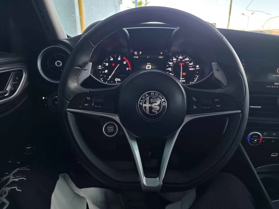 2019 Alfa Romeo Giulia - Image 18 of 20