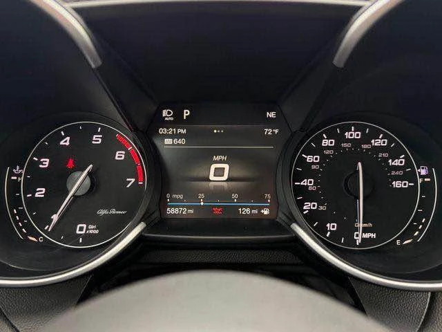 2019 Alfa Romeo Giulia - Image 15 of 20