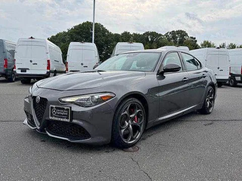 2019 Alfa Romeo Giulia Ti Sport Sedan 4D