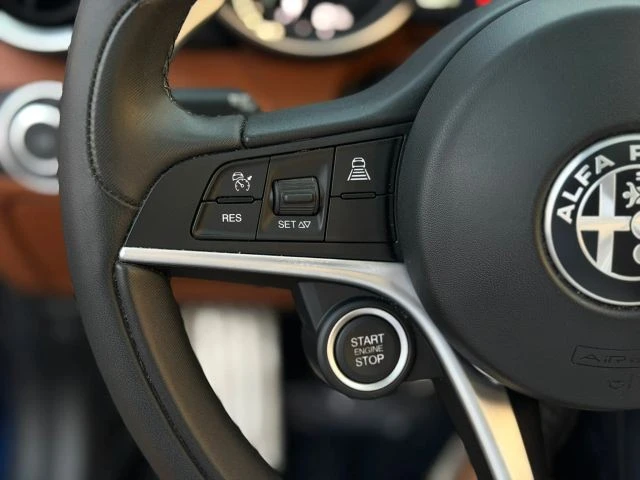 2019 Alfa Romeo Giulia - Image 22 of 31