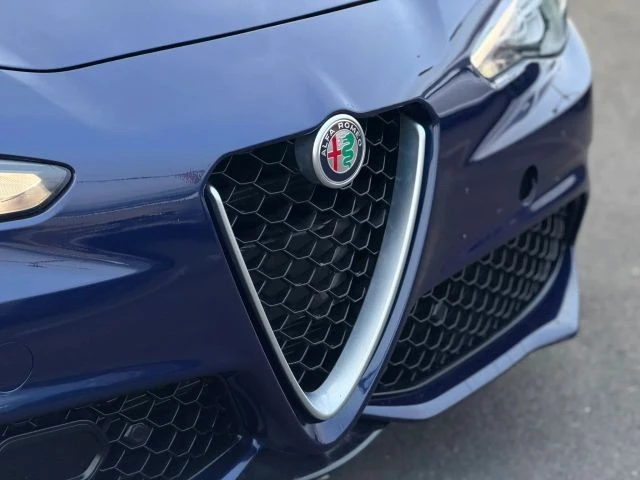 2019 Alfa Romeo Giulia - Image 4 of 31