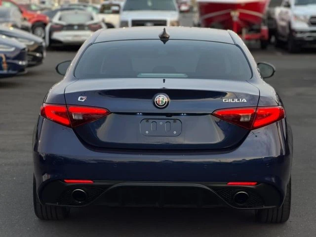 2019 Alfa Romeo Giulia - Image 9 of 31
