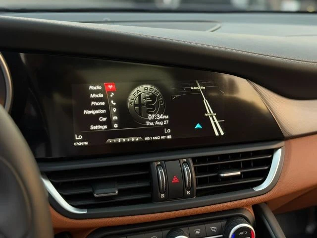 2019 Alfa Romeo Giulia - Image 28 of 31