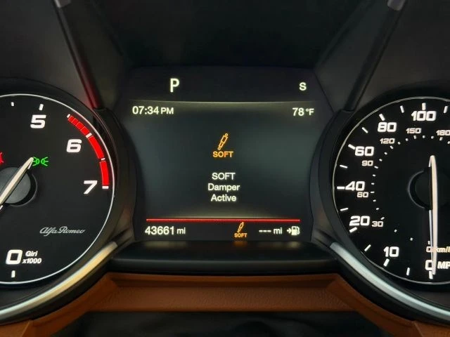 2019 Alfa Romeo Giulia - Image 26 of 31