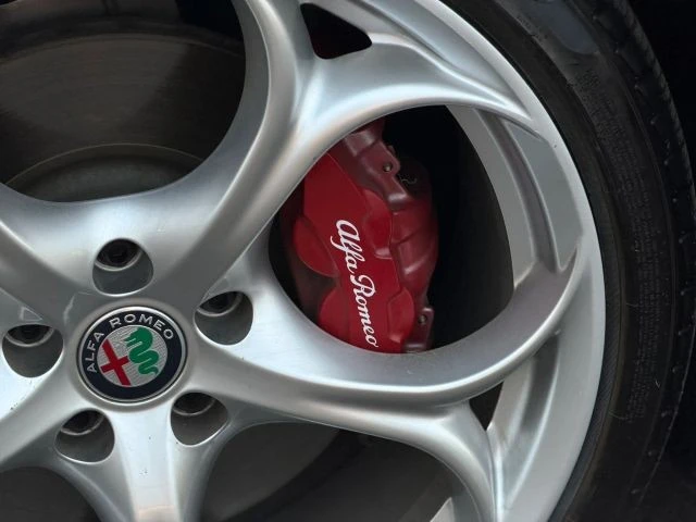 2019 Alfa Romeo Giulia - Image 8 of 31