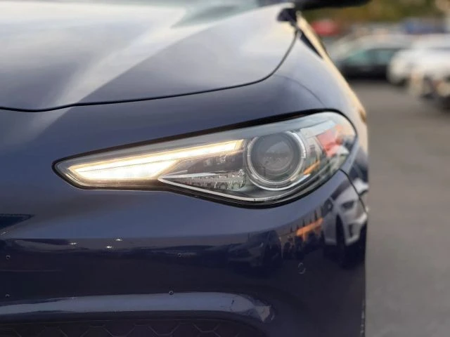 2019 Alfa Romeo Giulia - Image 6 of 31