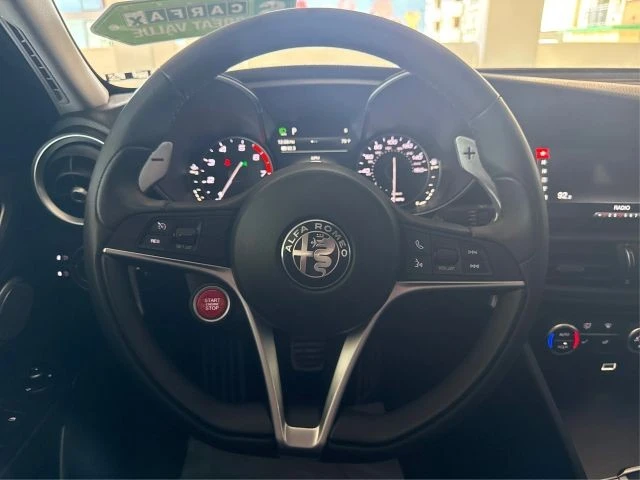 2019 Alfa Romeo Giulia - Image 17 of 23