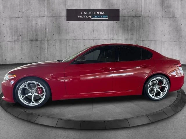 2019 Alfa Romeo Giulia - Image 8 of 23