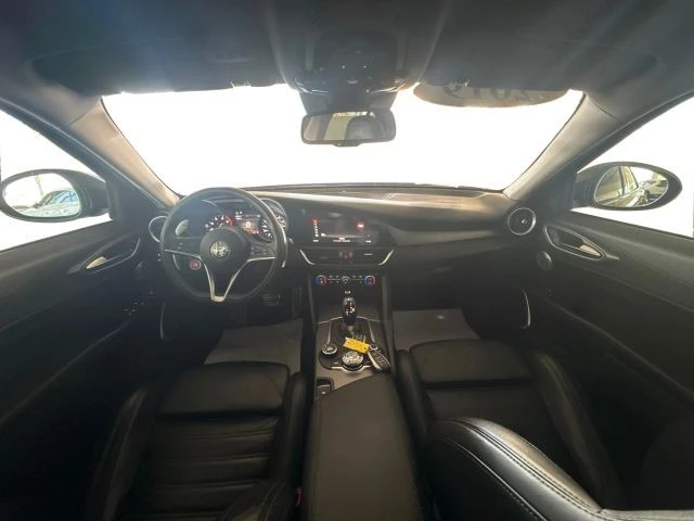 2019 Alfa Romeo Giulia - Image 22 of 23