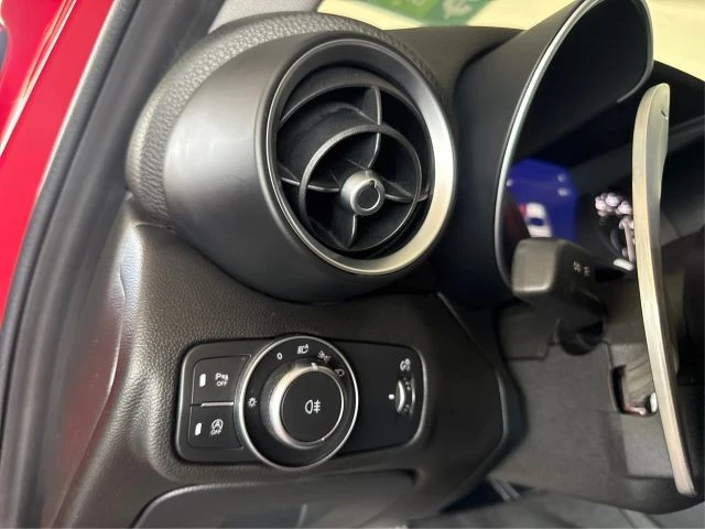 2019 Alfa Romeo Giulia - Image 18 of 23
