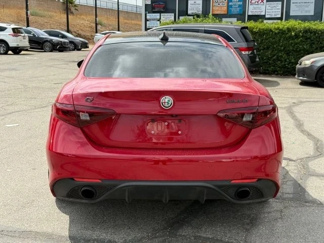 2019 Alfa Romeo Giulia - Image 7 of 21