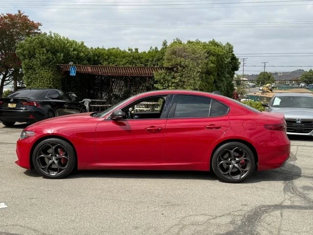 2019 Alfa Romeo Giulia - Image 9 of 21