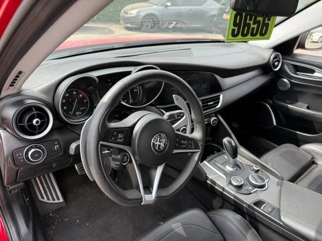 2019 Alfa Romeo Giulia - Image 13 of 21