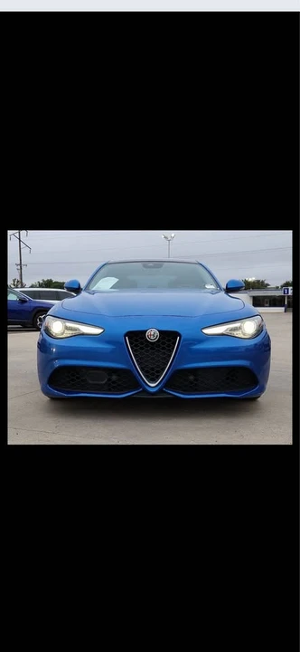 2019 Alfa Romeo Giulia - Image 5 of 8