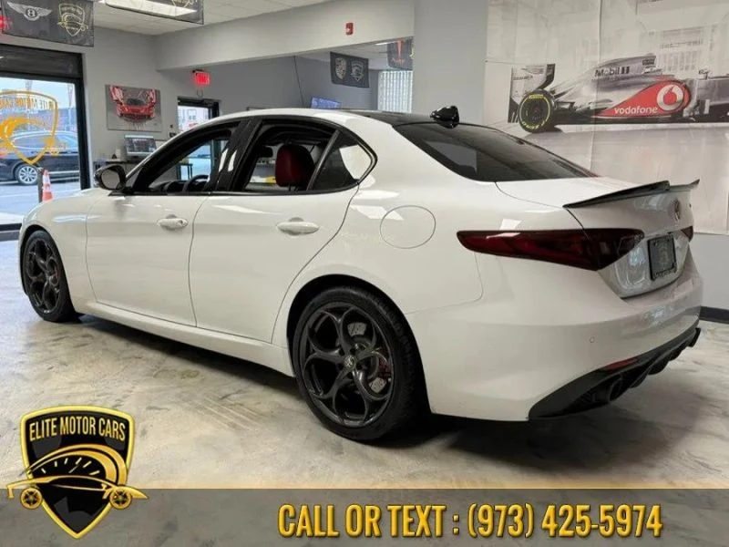 2019 Alfa Romeo Giulia - Image 8 of 12
