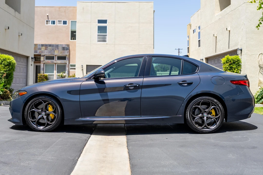 2019 Alfa Romeo Giulia - Image 3 of 31