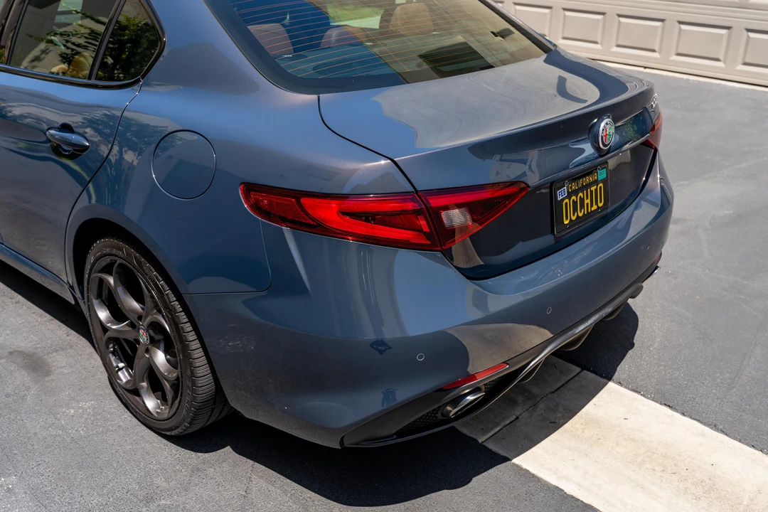 2019 Alfa Romeo Giulia - Image 17 of 31
