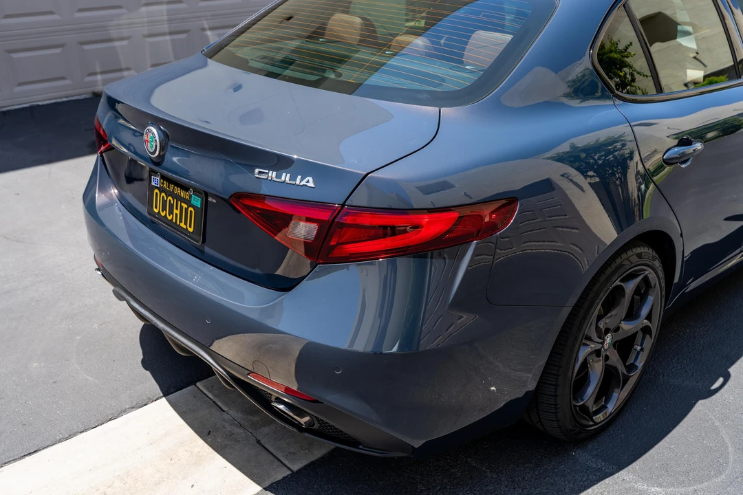 2019 Alfa Romeo Giulia - Image 18 of 31