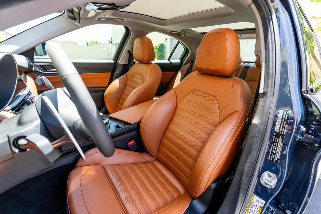 2019 Alfa Romeo Giulia - Image 31 of 31