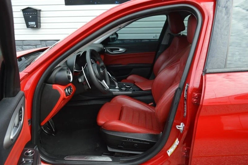 2019 Alfa Romeo Giulia - Image 10 of 12