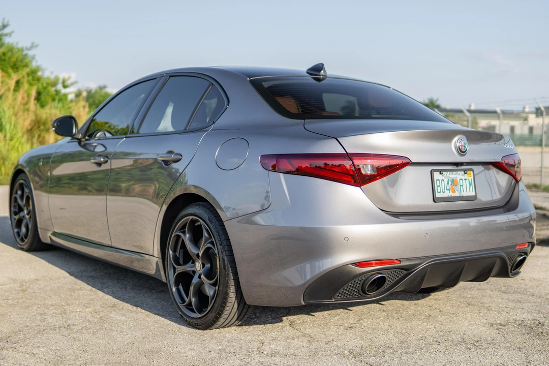 2019 Alfa Romeo Giulia - Image 4 of 31