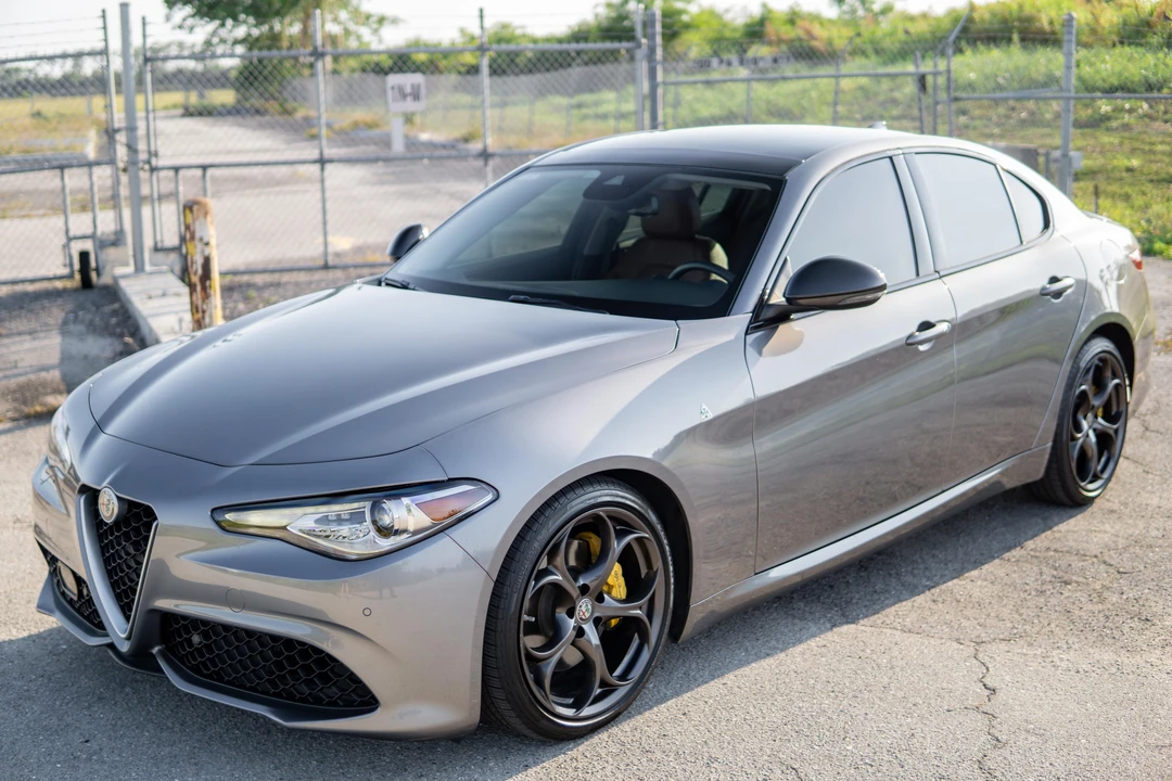 2019 Alfa Romeo Giulia - Image 6 of 31
