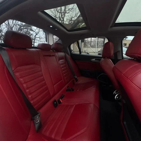 2019 Alfa Romeo Giulia - Image 12 of 12