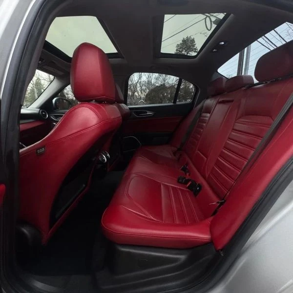 2019 Alfa Romeo Giulia - Image 11 of 12