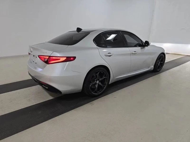 2019 Alfa Romeo Giulia - Image 3 of 11