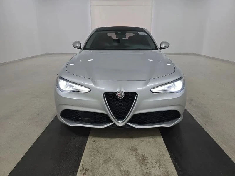 2019 Alfa Romeo Giulia - Image 2 of 11